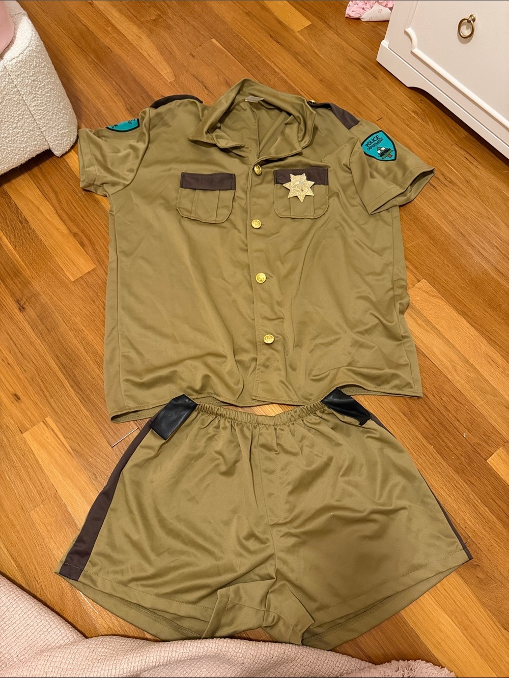 Men’s Reno 911 costume